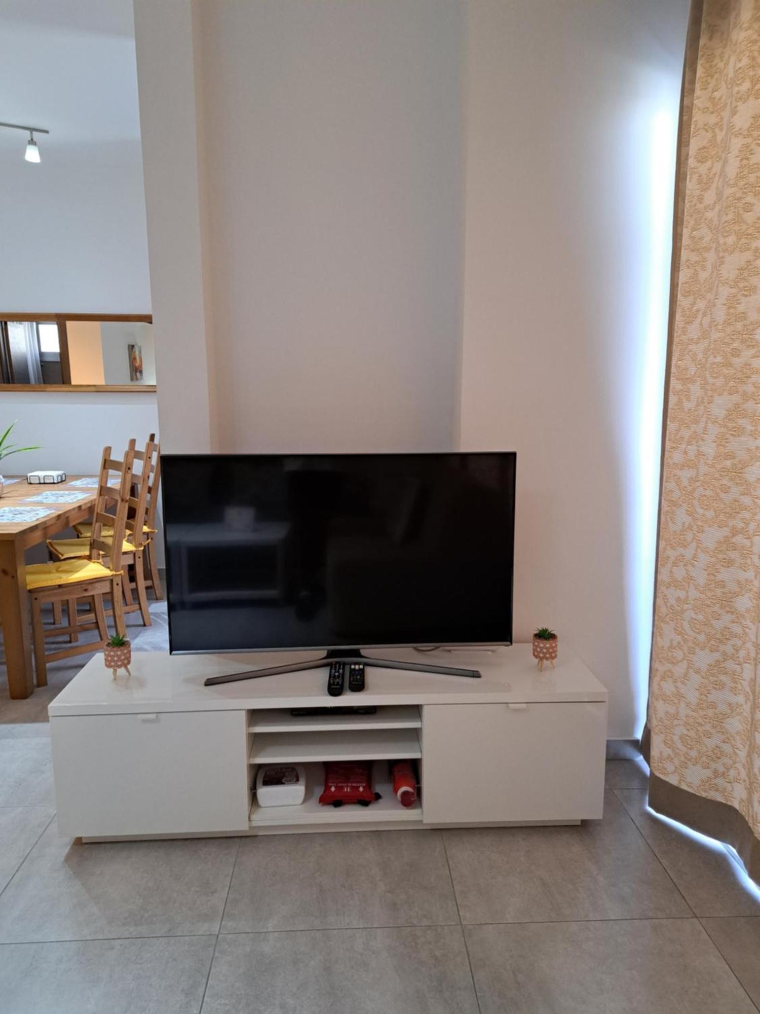 Albert'S Apartment St Lazarus 402 B - First Floor Larnaca Buitenkant foto