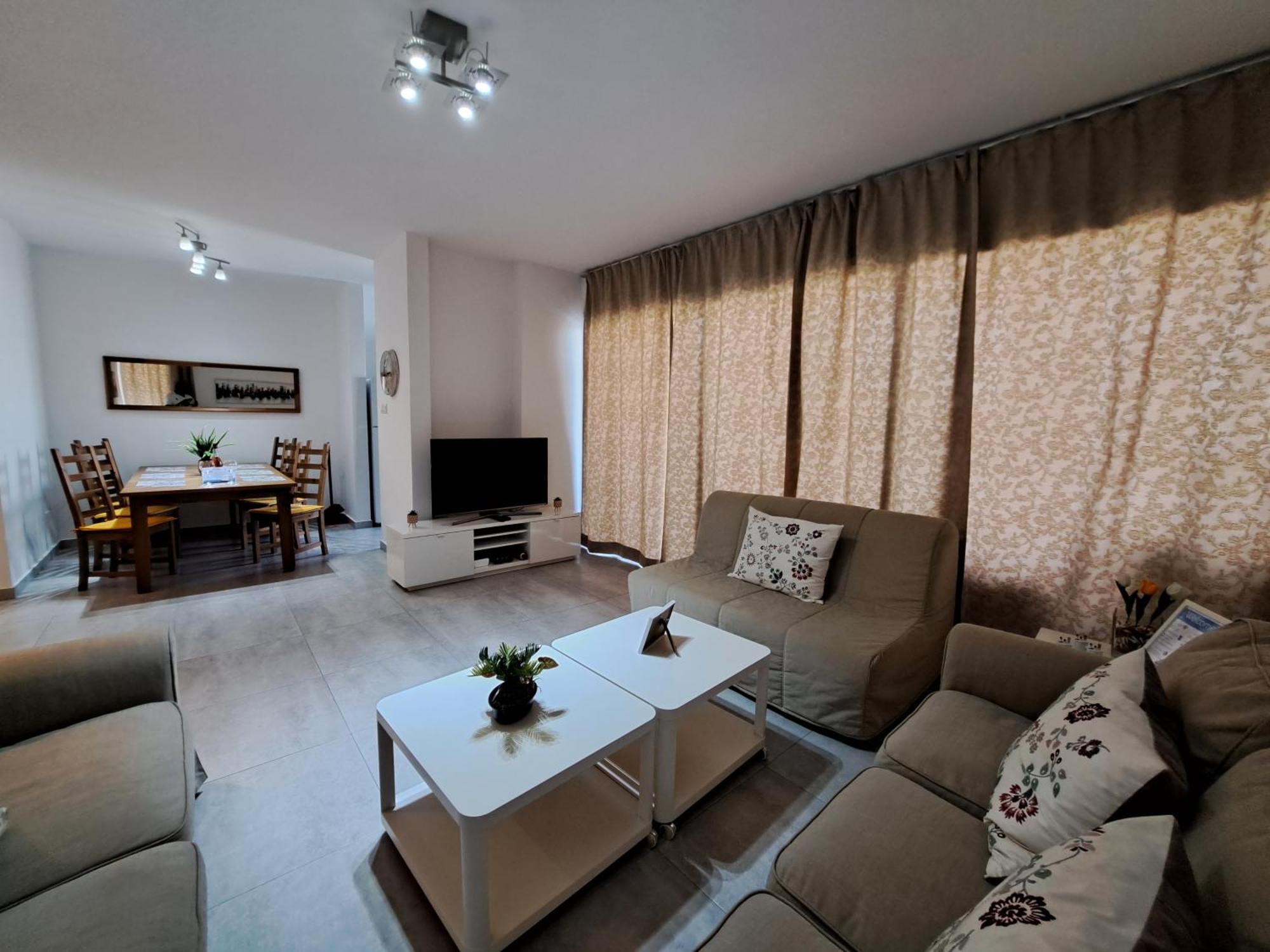Albert'S Apartment St Lazarus 402 B - First Floor Larnaca Buitenkant foto